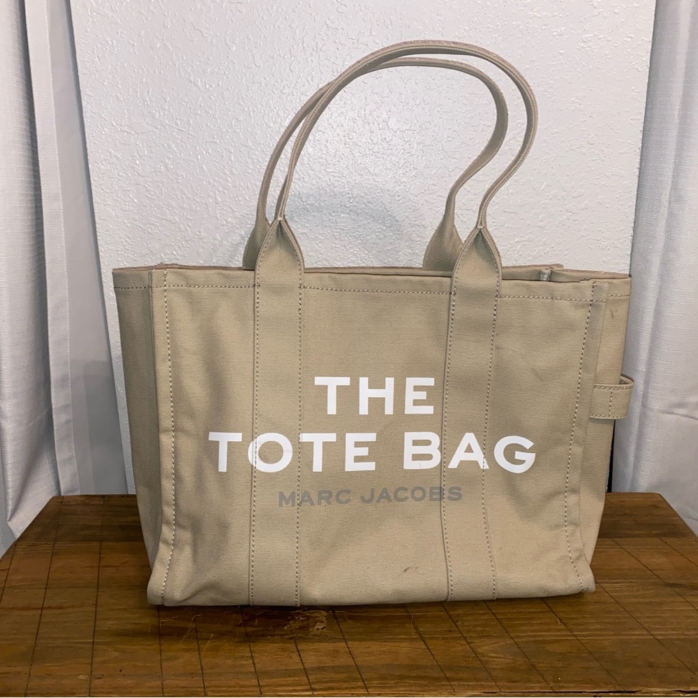 Marc Jacob’s “The Tote Bag” - Tan